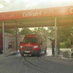 Fahrservice Feller mit Fahrzeugen in der Waschanlage